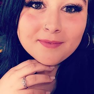 Meet your Posher, Michaela